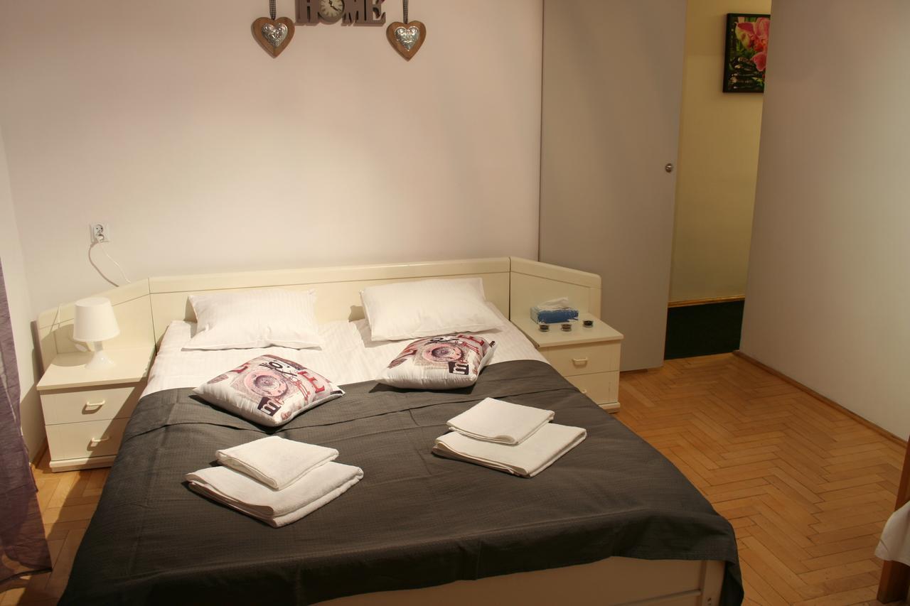Apartamenty Varsovie Zelazna Exterior foto