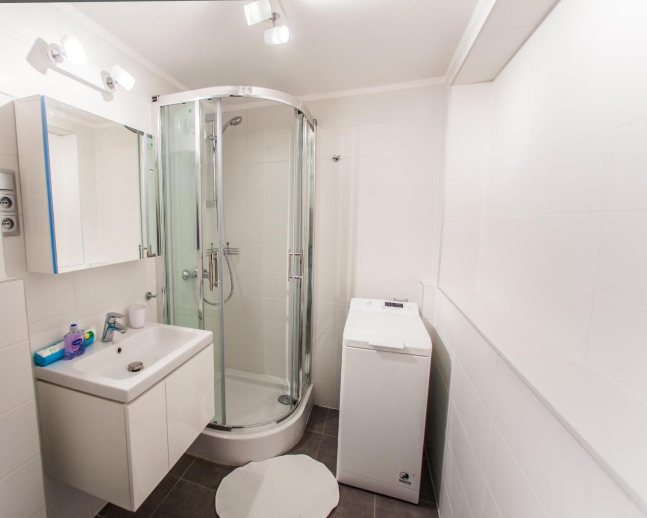 Apartamenty Varsovie Zelazna Exterior foto