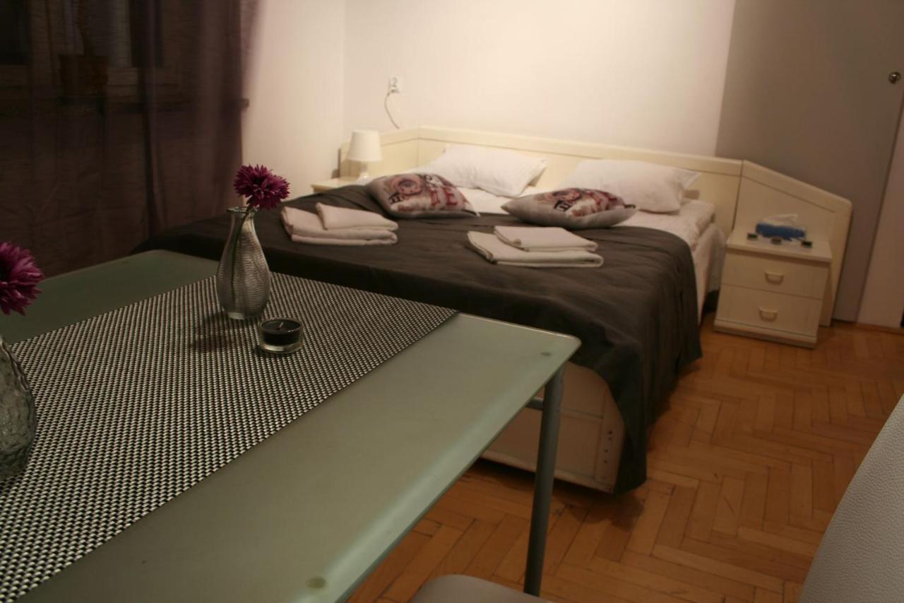 Apartamenty Varsovie Zelazna Exterior foto